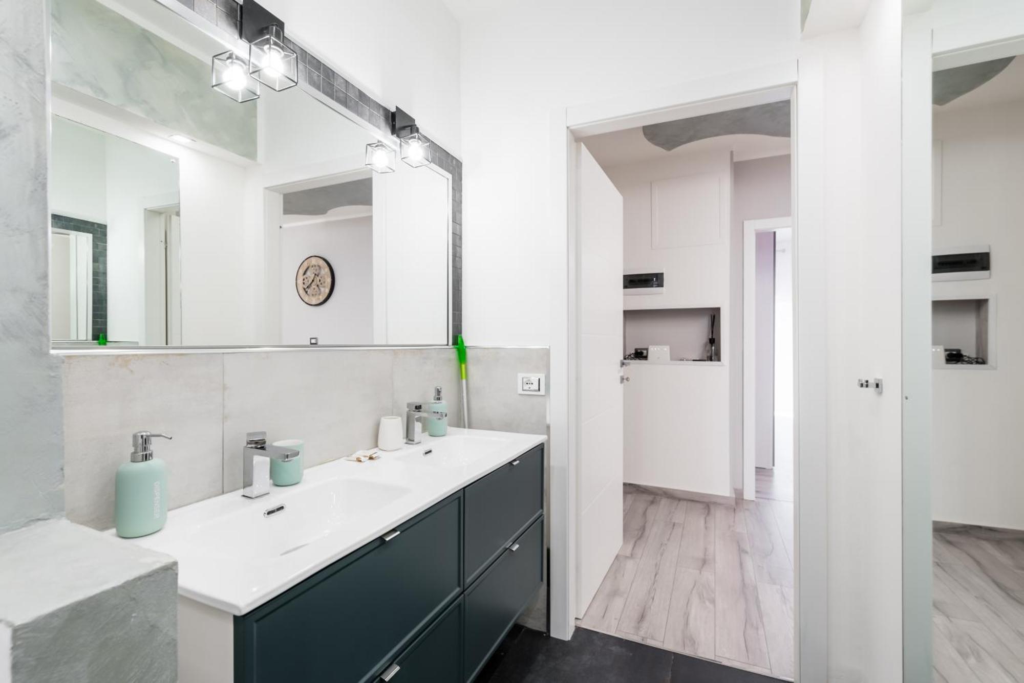 Moderno Bilocale A 5 Minuti Dal Centro Storico Apartment Turin Ngoại thất bức ảnh